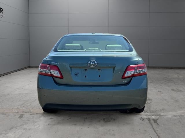 2011 Toyota Camry LE FWD