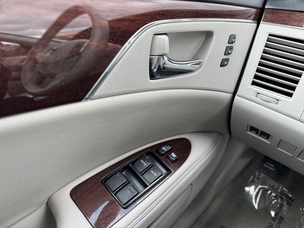2009 Toyota Avalon XLS FWD