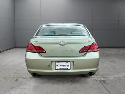 2009 Toyota Avalon XLS FWD
