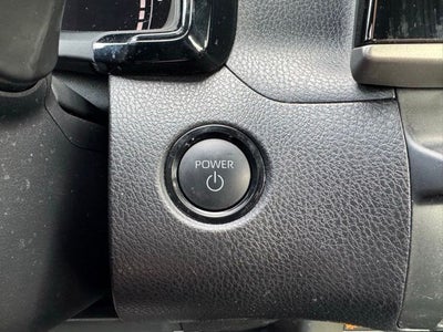 2025 Toyota Camry SE FWD