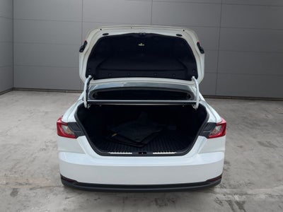 2025 Toyota Camry LE FWD