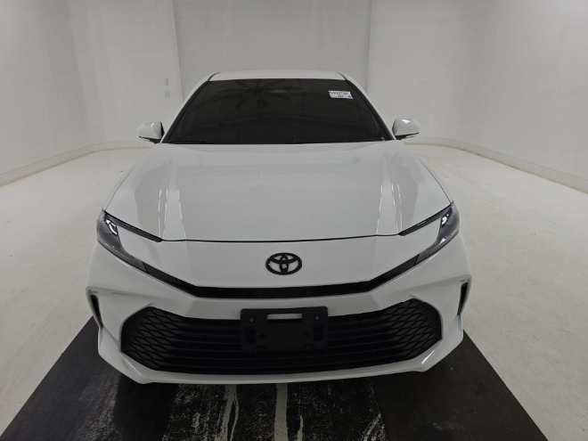 2025 Toyota Camry LE FWD