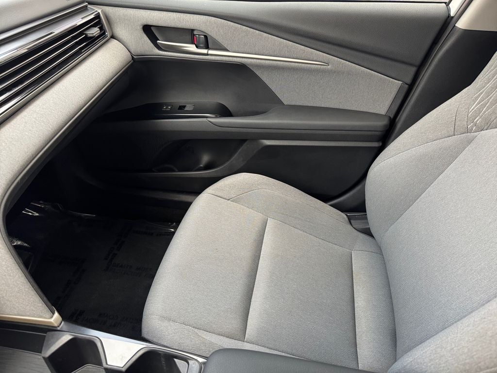 2025 Toyota Camry LE FWD