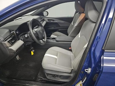 2025 Toyota Camry SE FWD