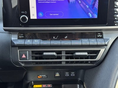 2025 Toyota Camry LE FWD