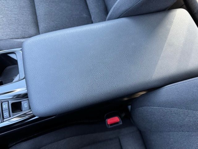 2025 Toyota Camry LE FWD