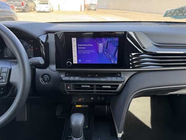 2025 Toyota Camry LE FWD