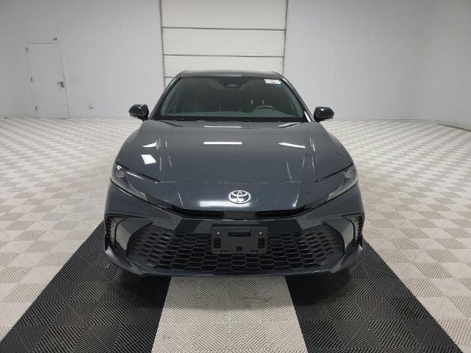 2025 Toyota Camry SE FWD