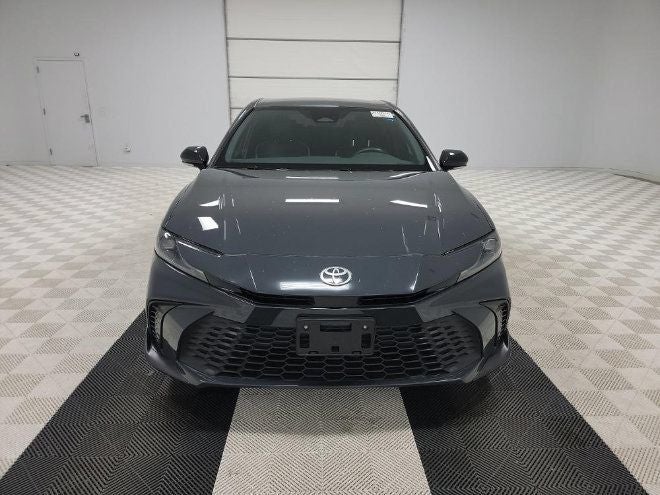 2025 Toyota Camry SE FWD