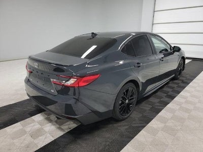 2025 Toyota Camry SE FWD