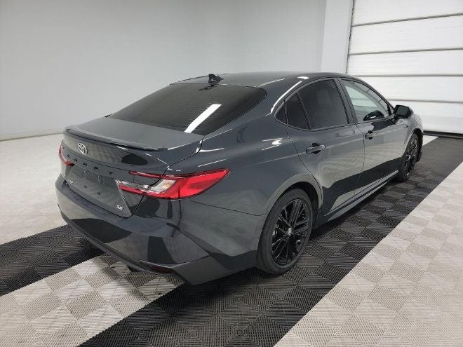 2025 Toyota Camry SE FWD