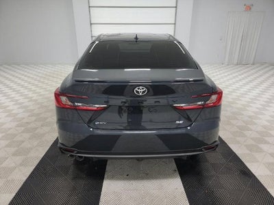 2025 Toyota Camry SE FWD
