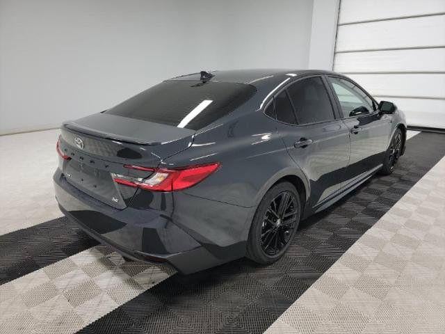 2025 Toyota Camry SE FWD