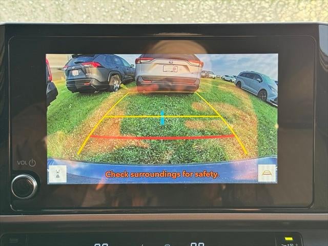 2025 Toyota Camry SE FWD