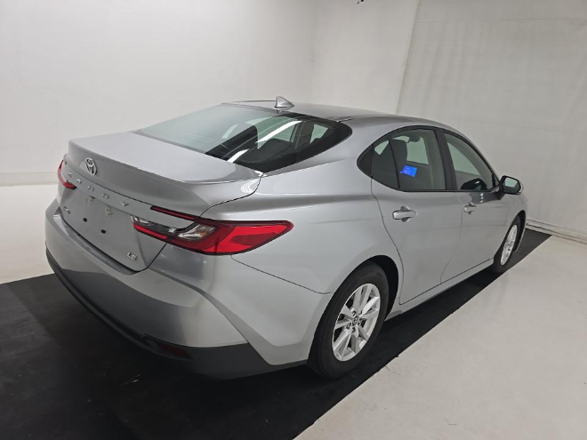 2025 Toyota Camry LE FWD