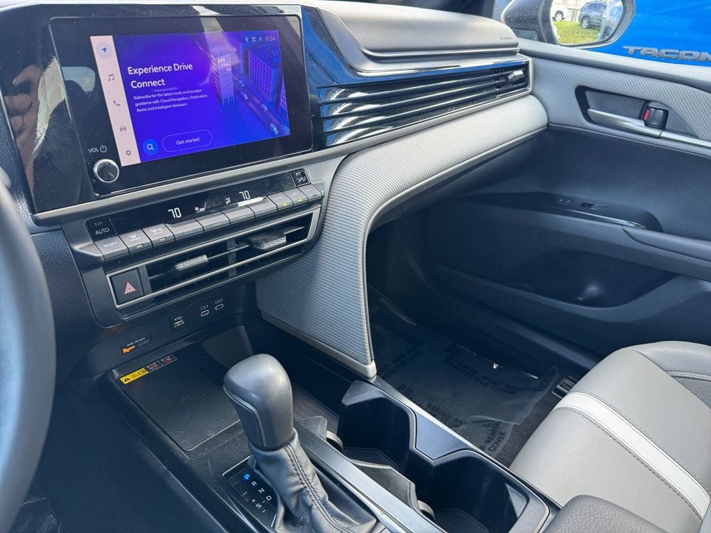 2026 Toyota Camry SE FWD