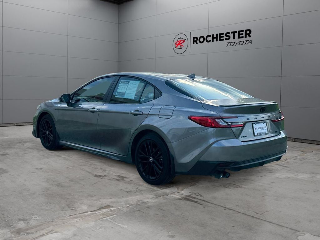 2026 Toyota Camry SE FWD