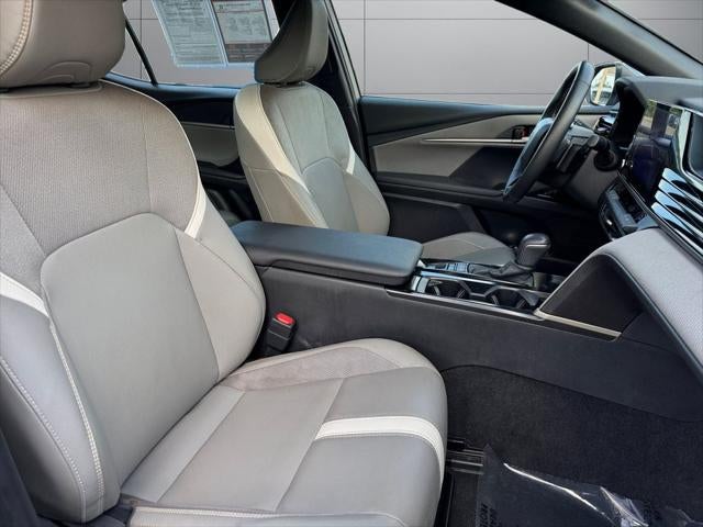 2026 Toyota Camry SE FWD