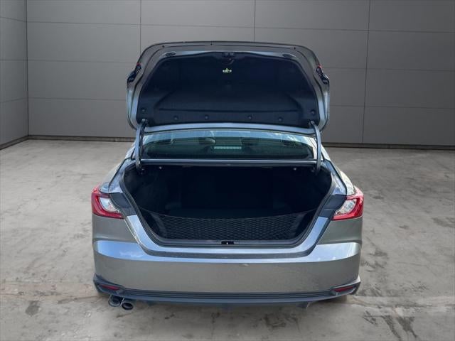 2026 Toyota Camry SE FWD