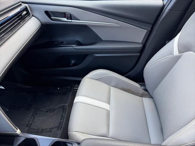2026 Toyota Camry SE FWD