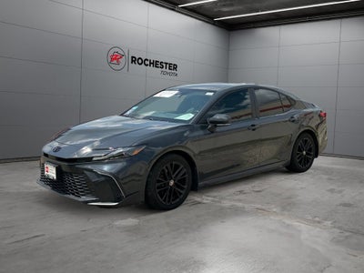 2025 Toyota Camry SE FWD