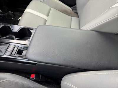 2025 Toyota Camry SE FWD