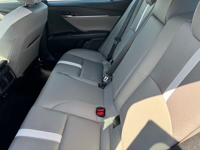 2025 Toyota Camry SE FWD