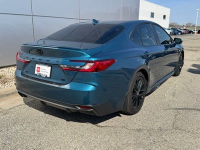 2025 Toyota Camry SE FWD