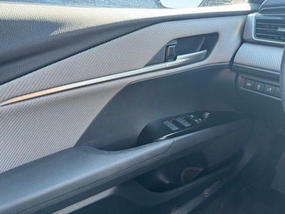 2025 Toyota Camry SE FWD