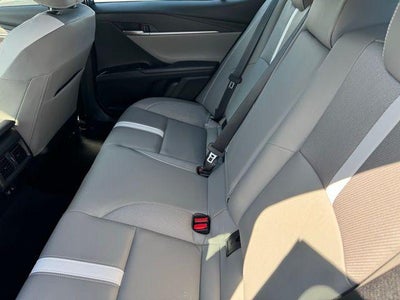 2025 Toyota Camry SE FWD