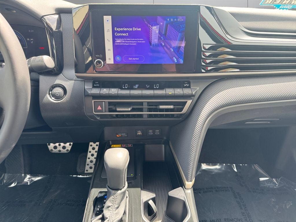 2026 Toyota Camry SE FWD