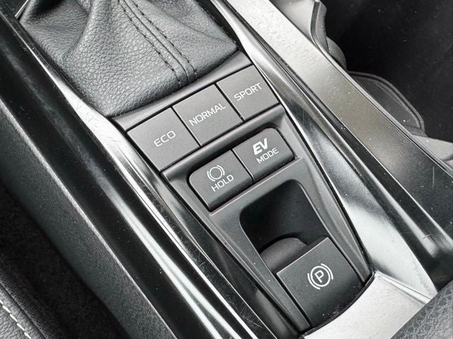 2025 Toyota Camry SE FWD