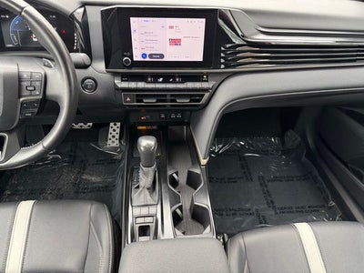 2025 Toyota Camry SE FWD