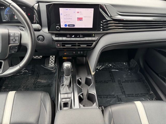 2025 Toyota Camry SE FWD