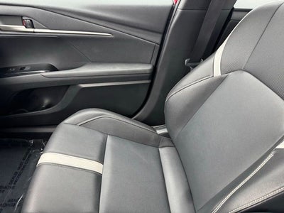 2025 Toyota Camry SE FWD