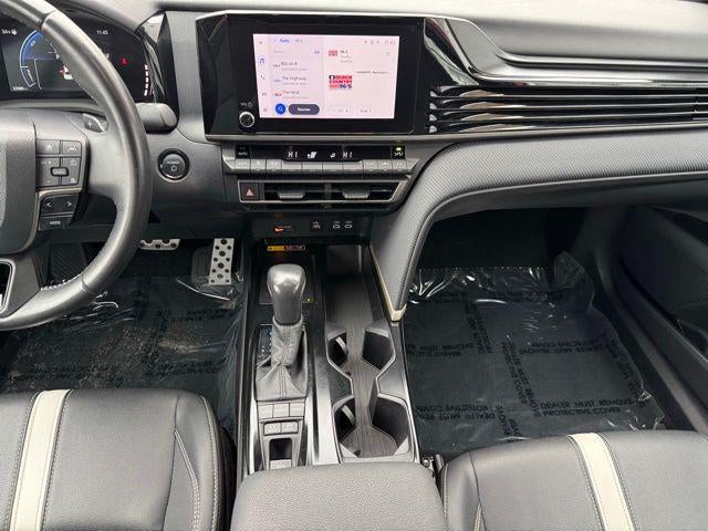 2025 Toyota Camry SE FWD