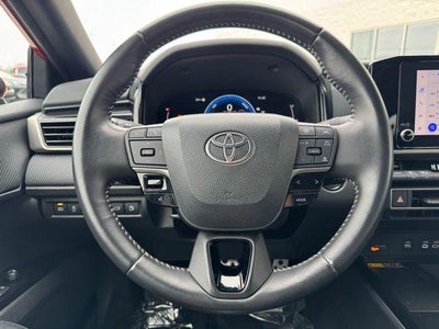 2025 Toyota Camry SE FWD