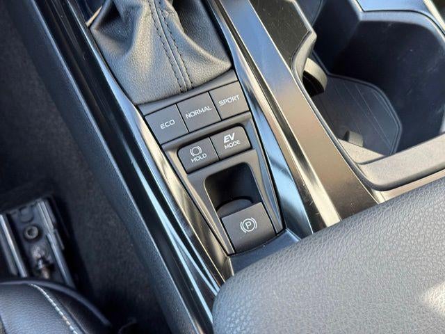 2025 Toyota Camry SE FWD