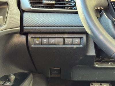 2025 Toyota Camry SE FWD