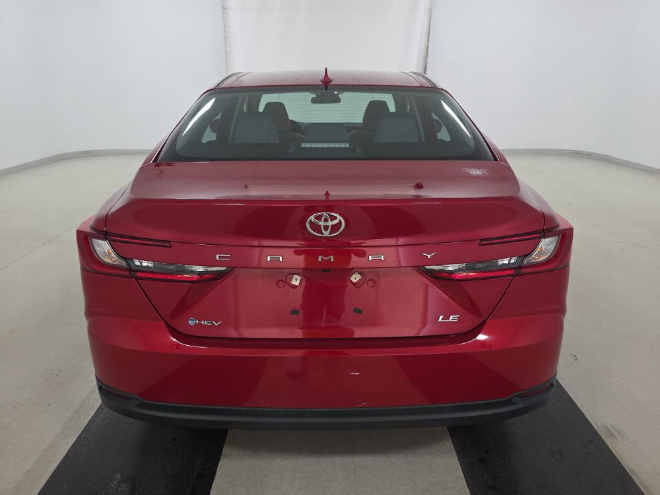 2025 Toyota Camry LE FWD