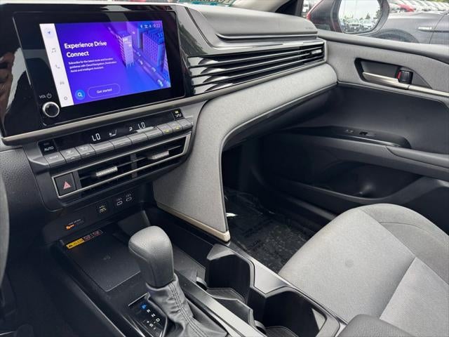 2025 Toyota Camry LE FWD