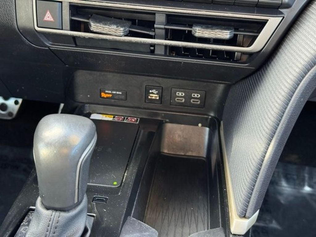 2025 Toyota Camry SE FWD