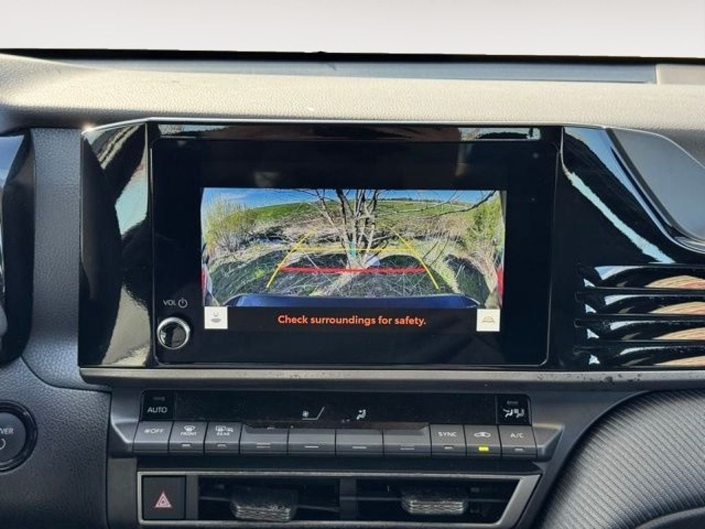 2025 Toyota Camry SE FWD