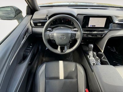 2025 Toyota Camry SE FWD