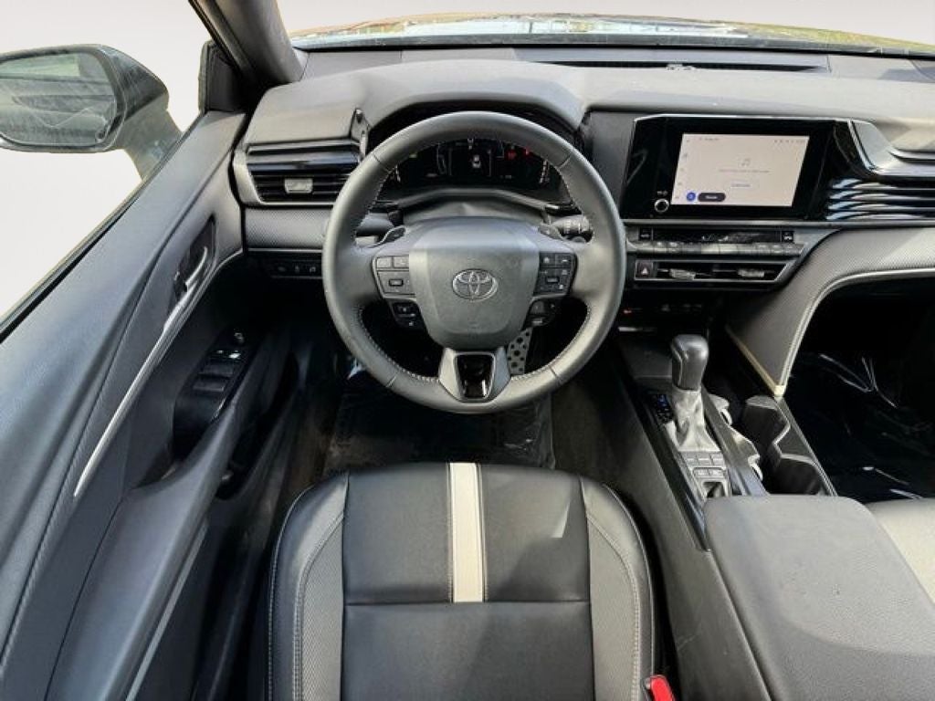 2025 Toyota Camry SE FWD