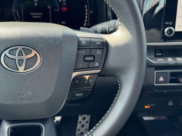 2025 Toyota Camry SE FWD