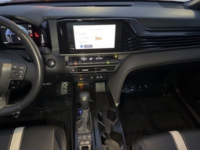 2025 Toyota Camry SE FWD