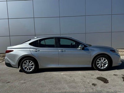 2025 Toyota Camry LE FWD