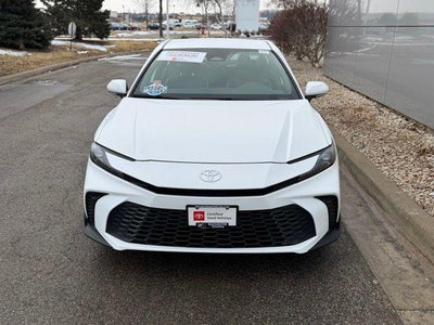 2025 Toyota Camry SE FWD