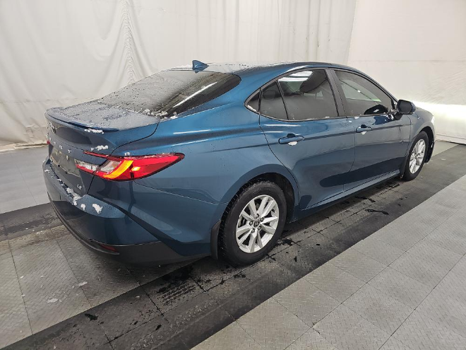 2025 Toyota Camry LE FWD